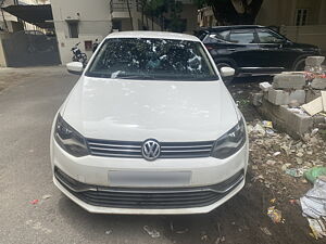 Second Hand Volkswagen Polo Highline1.2L (P) in Bangalore