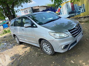 Second Hand Toyota Innova 2.0 VX 8 STR BS-IV in Barnala