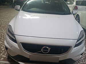 Second Hand वोल्वो v40 d3 r-डिज़ाइन in हैदराबाद