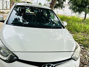 Second Hand Hyundai i20 Asta 1.4 CRDI in Kakinada