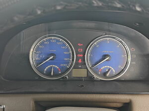 Second Hand Tata Safari 4x2 EX DiCOR 2.2 VTT in Ankleshwar