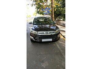 Second Hand Toyota Innova Crysta 2.4 VX 7 STR [2016-2020] in Lucknow