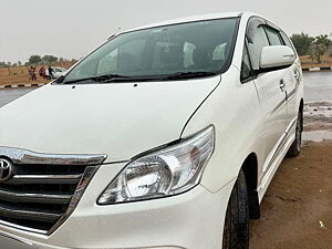 Second Hand Toyota Innova 2.5 VX BS IV 8 STR in Jhunjhunu