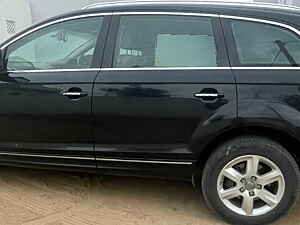 Second Hand ఆడి q7 3.0 tdi క్వాట్రో టెక్నాలజీ ప్యాక్ in ఢిల్లీ