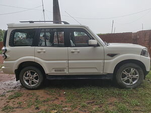 Second Hand Mahindra Scorpio S10 in Deoria