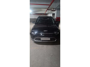 Second Hand Kia Carens Luxury 1.4 Petrol 7 STR in Surat