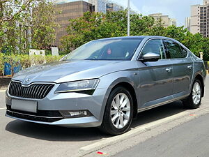 Second Hand Skoda Superb L&K TDI AT in Mumbai