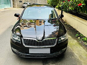 Second Hand Skoda Superb Elegance TDI AT in Pune