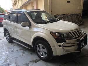 Second Hand மஹிந்திரா  xuv500 w6 in டெல்லி