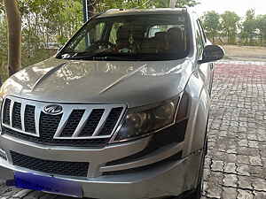 Second Hand மஹிந்திரா  xuv500 w8 ஏ‌டபிள்யூடி in சசரம்