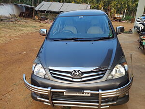 Second Hand Toyota Innova 2.5 VX 8 STR in Chikamagalur