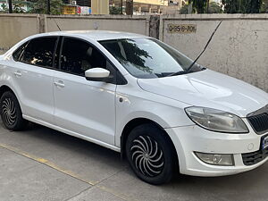 Second Hand Skoda Rapid Ambition 1.6 MPI AT in Mumbai