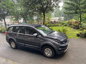 Second Hand Tata Hexa XM 4x2 7 STR in Kochi