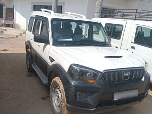 Second Hand Mahindra Scorpio S4 in Jhansi