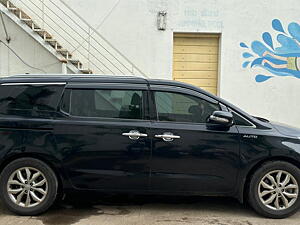 Second Hand Kia Carnival Limousine 7 STR in Bangalore