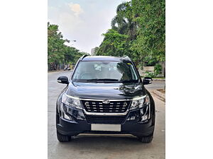 Second Hand Mahindra XUV500 W11 AT in Ankleshwar