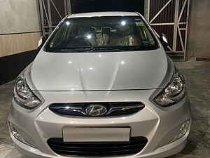 Second Hand हुंडई वरना फ़्लूइडीक 1.6 crdi sx in फाजिल्का