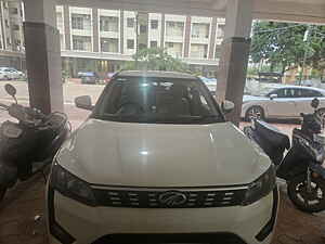 Second Hand மஹிந்திரா  xuv300 w6 1.2 பெட்ரோல் ஏ‌எம்டீ [2021] in ராய்பூர்