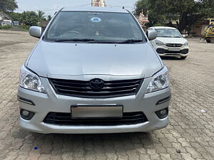 Second Hand Toyota Innova 2.5 E MS 7 STR BS-IV in Navi Mumbai