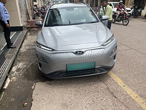 Second Hand Hyundai Kona Electric Premium Dual Tone in Kanpur Nagar