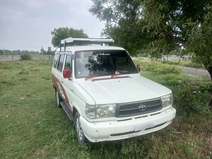 Second Hand Toyota Qualis FS B1 in Erode