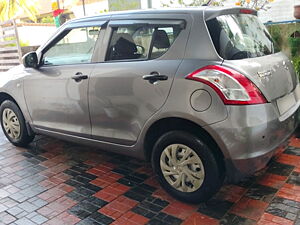 Second Hand Maruti Suzuki Swift LXi in Alappuzha