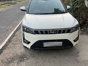 Second Hand Mahindra XUV300 W6 1.2 Petrol AMT [2021] in Lucknow