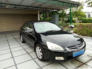 Second Hand Honda Accord 3.0 V6 AT in Ahmedabad