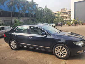 Second Hand Skoda Superb Elegance 2.0 TDI CR AT in Mumbai