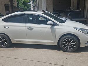 Second Hand हुंडई वरना sx (o) 1.6 crdi ऑटोमैटिक in दिल्ली