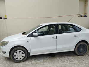 Second Hand स्कोडा रैपिड एक्टिव 1.6 tdi cr  एमटी in अहमदाबाद