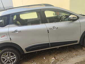 Second Hand Renault Triber RXZ EASY-R AMT in Barabanki