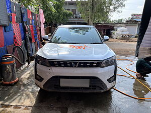 Second Hand Mahindra XUV300 W6 1.2 Petrol AMT in Katni