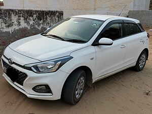 Second Hand हुंडई एलीट i20 मैग्ना प्लस 1.4 crdi in खरार