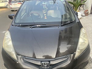 Second Hand Honda Jazz Base Old in Surat