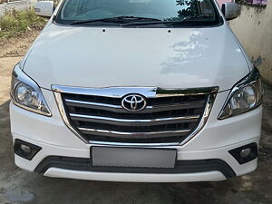 Second Hand Toyota Innova 2.5 VX 8 STR BS-IV in Buldhana