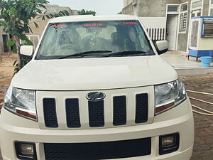 Second Hand Mahindra TUV300 T4 in Hanumangarh