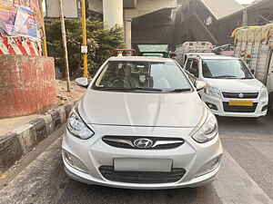 Second Hand हुंडई वरना फ़्लूइडिक 1.6 vtvt in दिल्ली