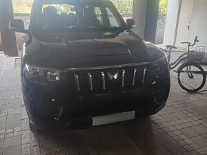 Second Hand Mahindra Scorpio Z2 Petrol MT 7 STR in Jamnagar