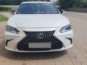 Second Hand Lexus ES 300h Exquisite in Navi Mumbai