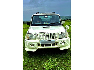 Second Hand Mahindra Scorpio VLX 2WD ABS AT BS-III in Ahmednagar