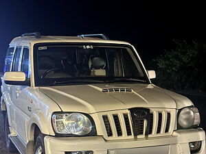 Second Hand Mahindra Scorpio SLE BS-III in Pune