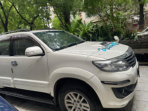 Second Hand Toyota Fortuner 3.0 4x2 MT in Ahmedabad