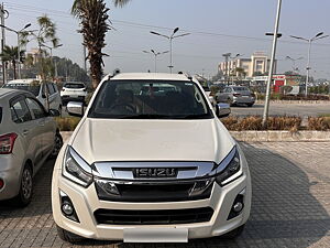 Second Hand Isuzu D-Max V-Cross V-Cross Z 4x2 AT [2021] in Sonipat