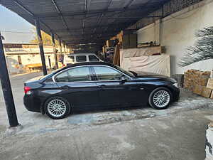 Second Hand BMW 3-Series 320i Luxury Line in Mathura