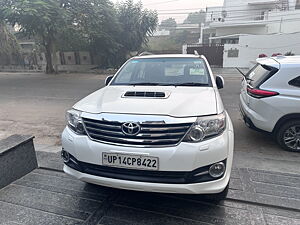 Second Hand Toyota Fortuner 3.0 4x2 MT in Ghaziabad