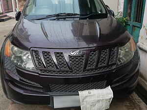 Second Hand महिंद्रा XUV500 w8 in काकीनाड़ा