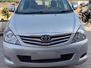 Second Hand Toyota Innova 2.5 V 8 STR in Morbi