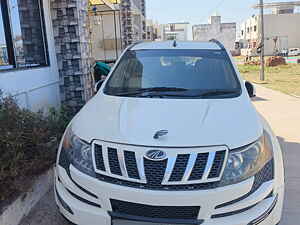 Second Hand మహీంద్రా xuv500	 w8 [2015-2017] in ఖేదా