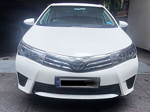 Second Hand Toyota Corolla Altis GL in Mumbai